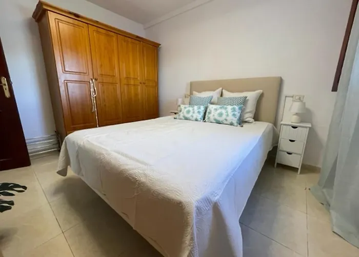 Apartamerica Garden Apartment - 150 Metres From The Beach