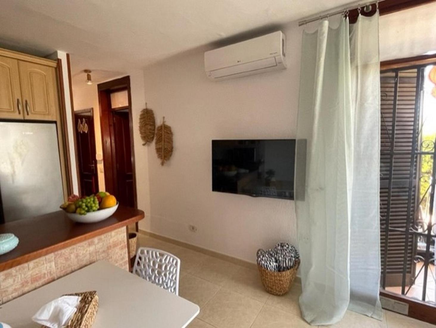 Apartamerica Garden - 150 Metres From The Apartment *